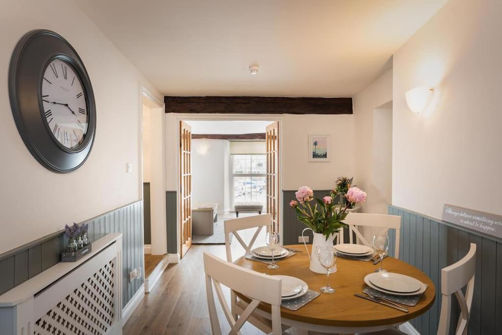 Blue Skies Apartment - Harbour Views Torquay Extérieur photo