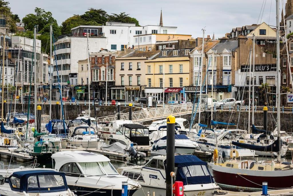 Blue Skies Apartment - Harbour Views Torquay Extérieur photo